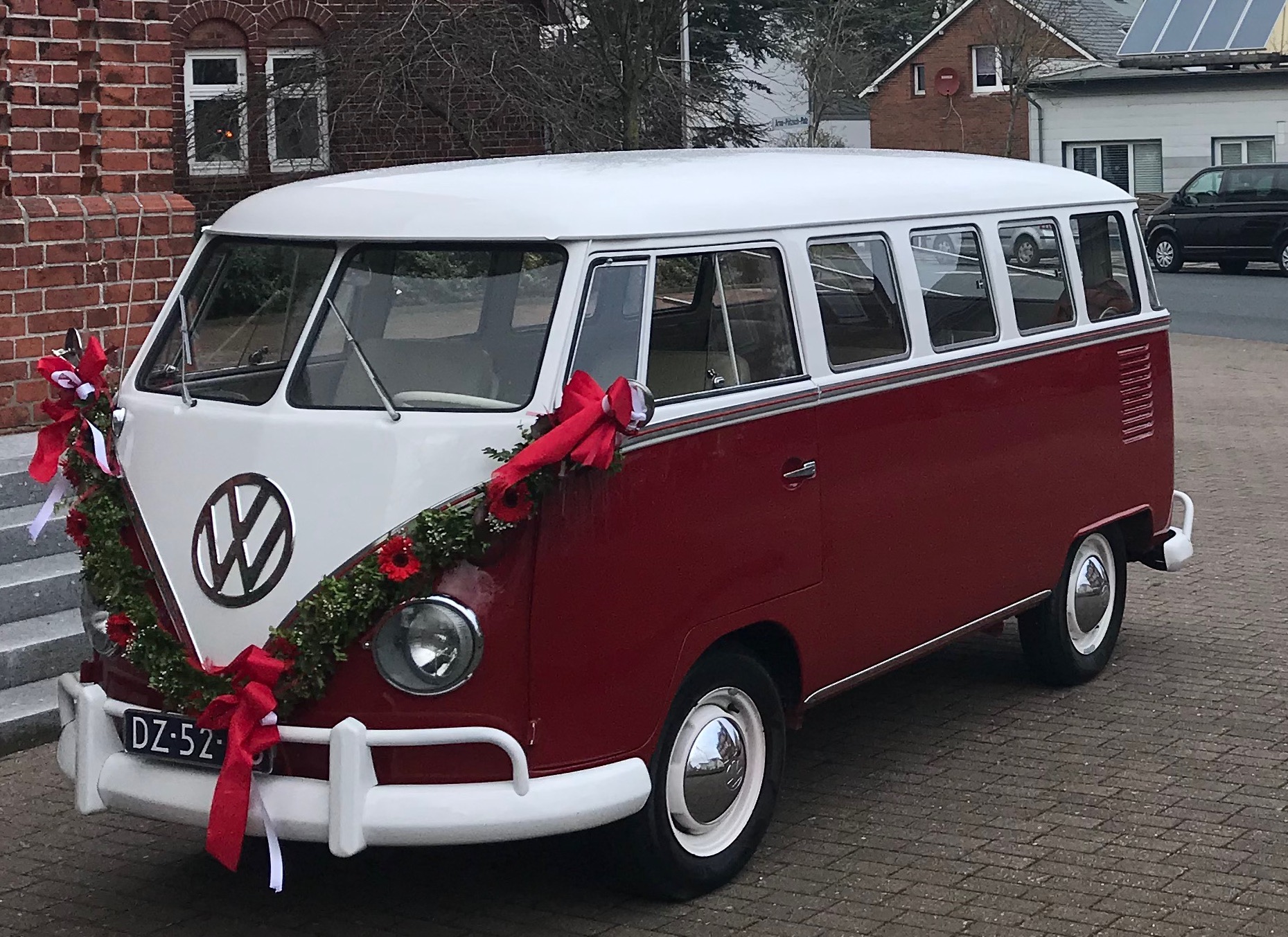 VW Bulli T1 Rot Red flower 1963 Hippiebus Oldtimerauto